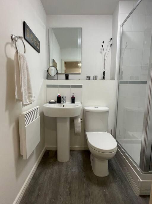 Cityfront Modern Apt Near City Centre/Etihad, Free Parking Manchester Ngoại thất bức ảnh