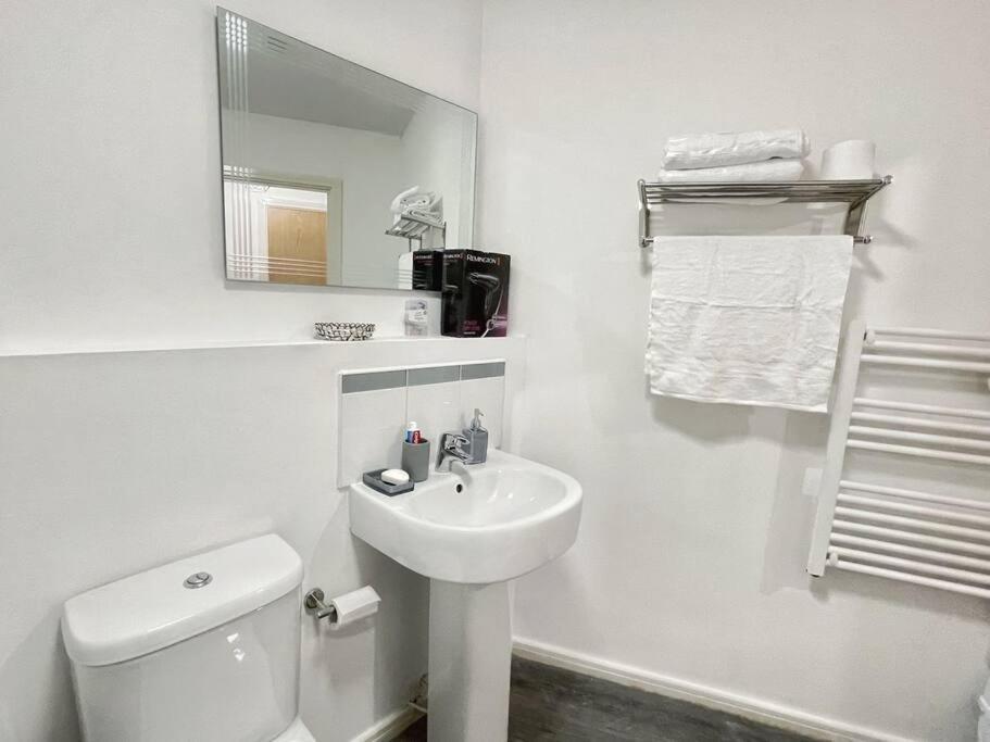 Cityfront Modern Apt Near City Centre/Etihad, Free Parking Manchester Ngoại thất bức ảnh